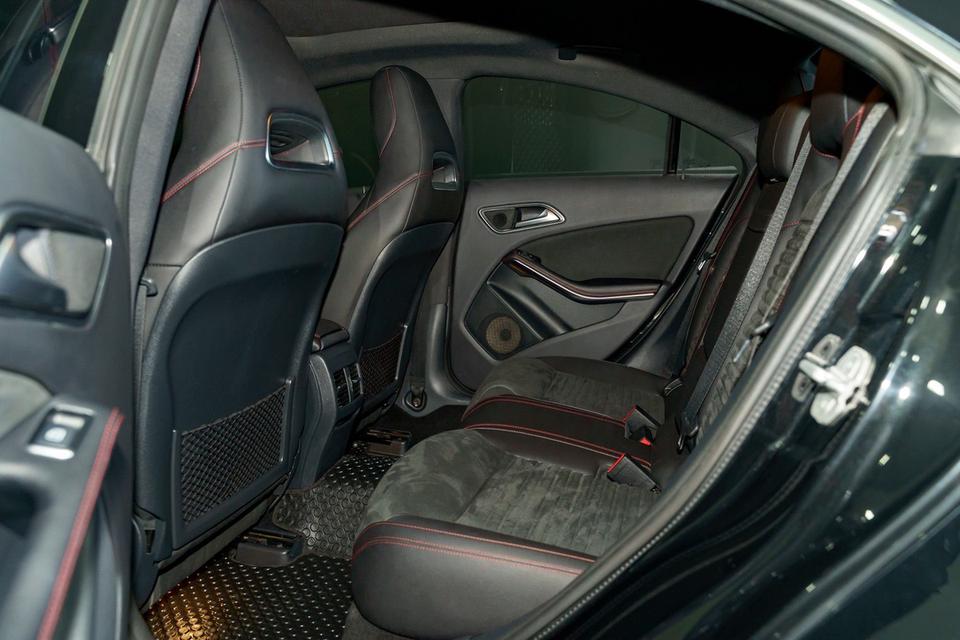 MERCEDES BENZ CLA 250 AMG ( FACELIFT ) รถมือเดียว Service ศูนย์ทุกระยะการใช้งาน Year 2017 13