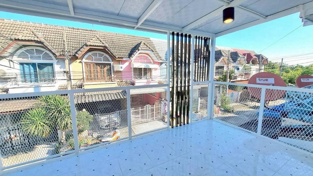 ขาย ทาวน์เฮ้าส์ มนวดี 13 บางคูรัด บางบัวทอง แต่งใหม่ 10