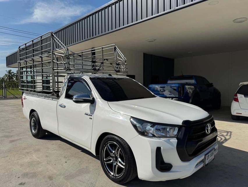 Toyota Hilux Revo 2.8 สีขาว จังหวัด ชลบุรี 3