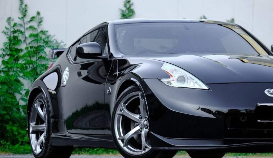 Nissan 370 Z ขายราคาสุดคุ้ม 4