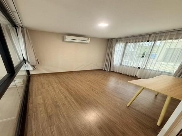 PB5951ให้เช่า ทาวน์โฮม ย่านพัฒนาการ โครงการ พาทิโอ ซอยพัฒนาการ32 ทาวน์โฮม 3.5ชั้น หลังมุม ใกล้เอกมัย สุขุมวิท ทองหล่อ 5