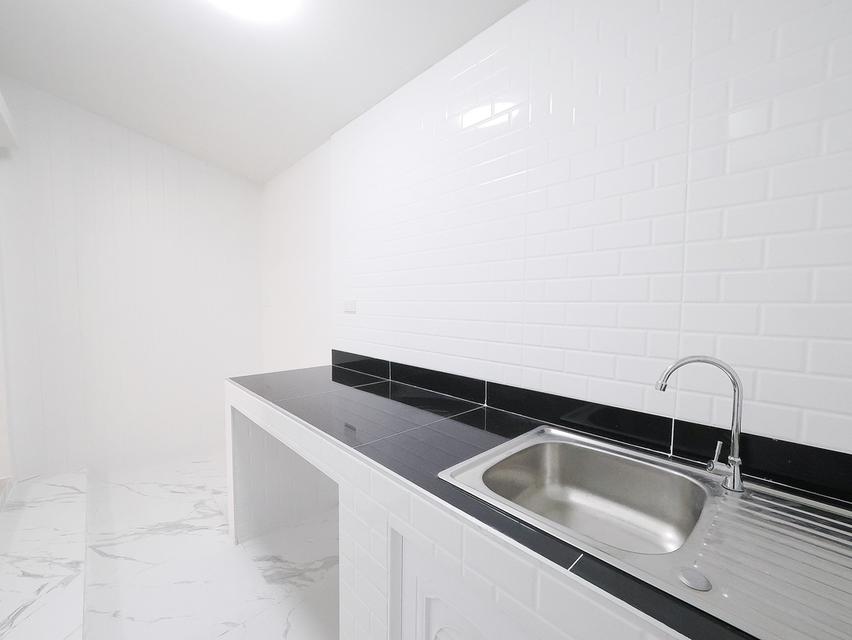 ขายทาวน์เฮ้าส์ 2 ชั้น ม.รินทร์ทอง ขนาด 16 ตร.ว. 2นอน 2น้ำ 1จอดรถ [ลำลูกกา-คลองสอง] ขาย 1.48ล้าน 8