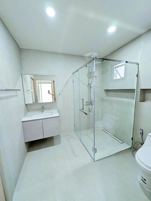 ตกแต่งครบครัน ลาซาล-บางนา BTSแบริ่ง 4นอน บางนา2.1กม. ให้เช่าบ้านเดี่ยว2ชั้น 4 น้ำ บ้านใหญ่พร้อมสวน รับชาวต่างชาติ 7