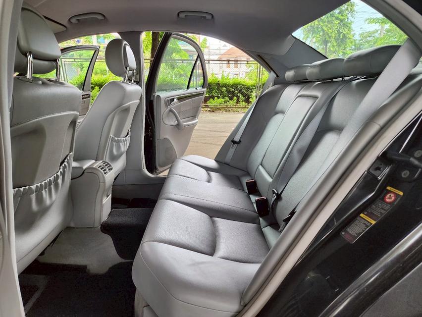 ขายรถ Benz C180 W205 ปี 2004 สีดำ เกียร์ออโต้ 12