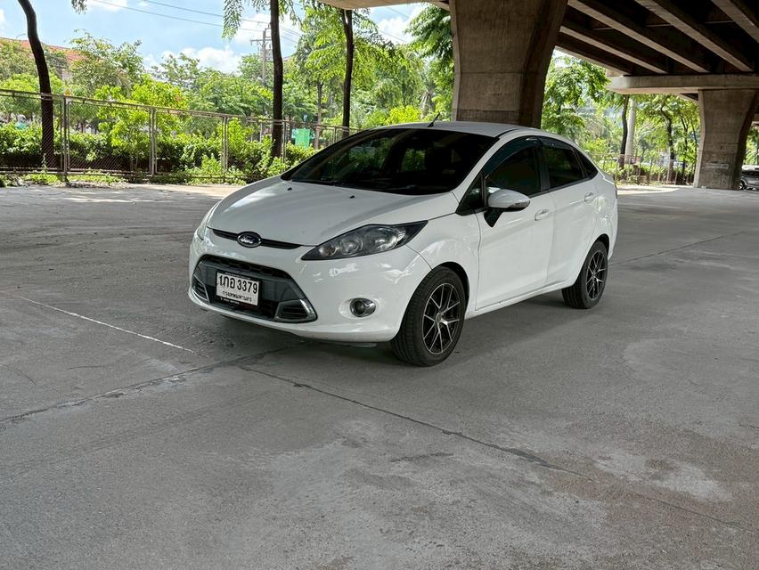 ขายรถ Ford Fiesta 1.5S ปี 2013 สีขาว เกียร์ออโต้