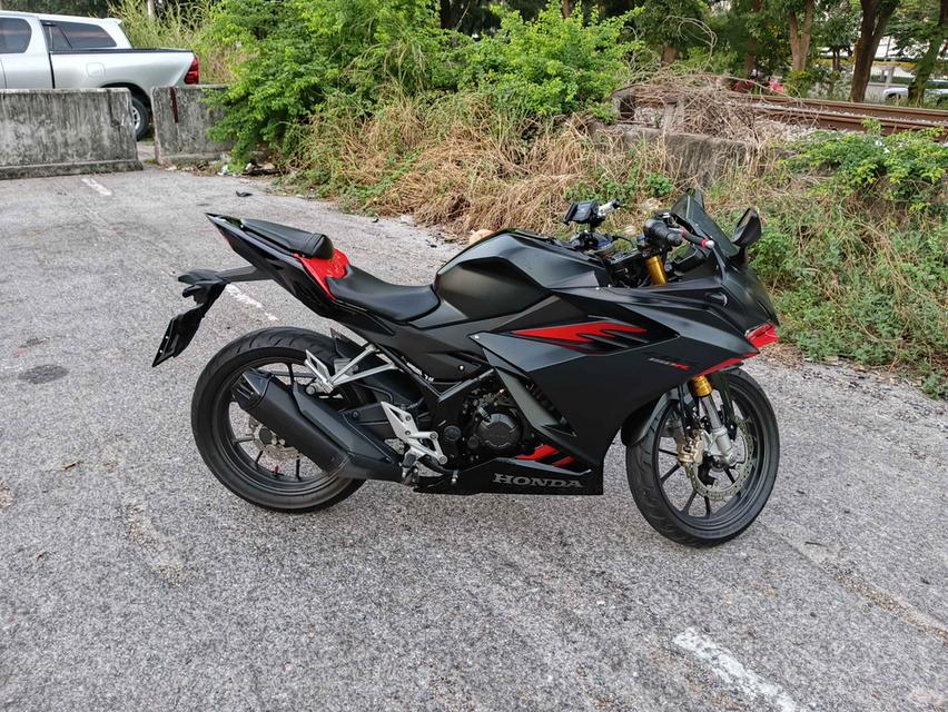 All New Honda CBR150 สีดำ-แดง ABS 8