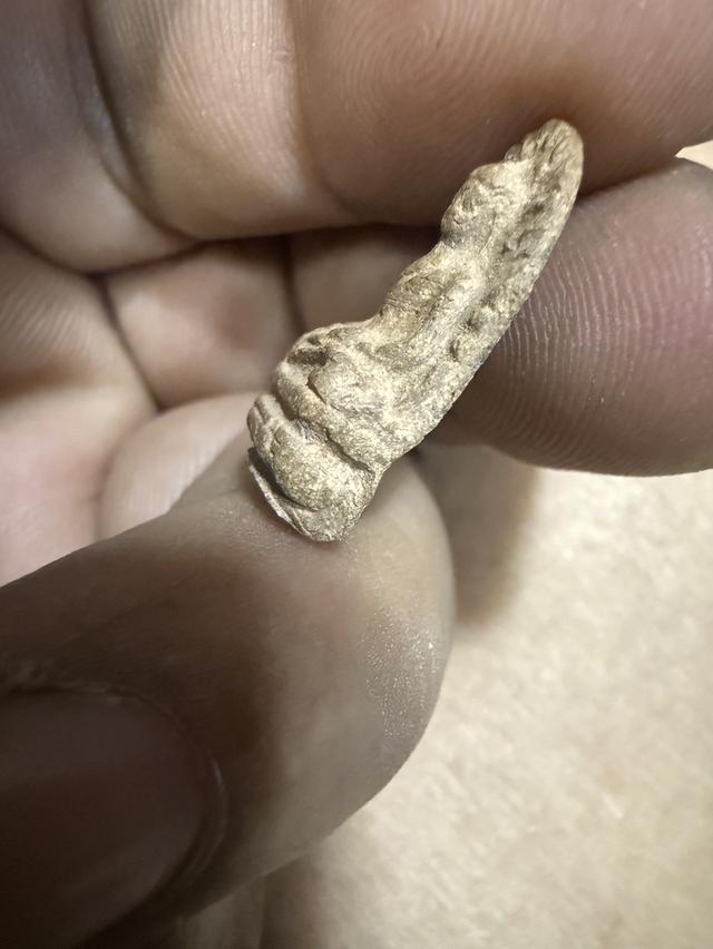 พระรอดลำพูนพิมพ์กลาง 3