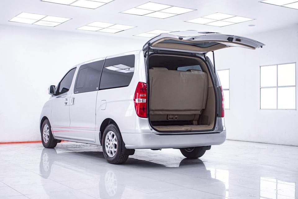 HYUNDAI H-1 2.5 EXECUTIVE MAESTRO AT 2010รถตู้ VIP กว้าง โปร่ง นั่งสบายทั้งบ้าน ( ขายสดเท่านั้น ) รูปที่ 5