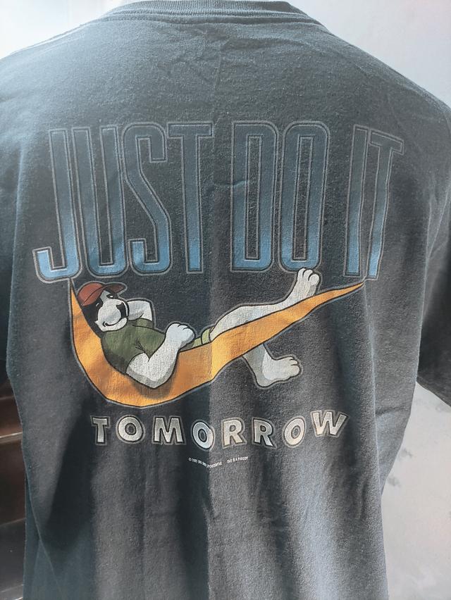 เสื้อยืด T-shirt Just do is Tomorrow รูปที่ 4
