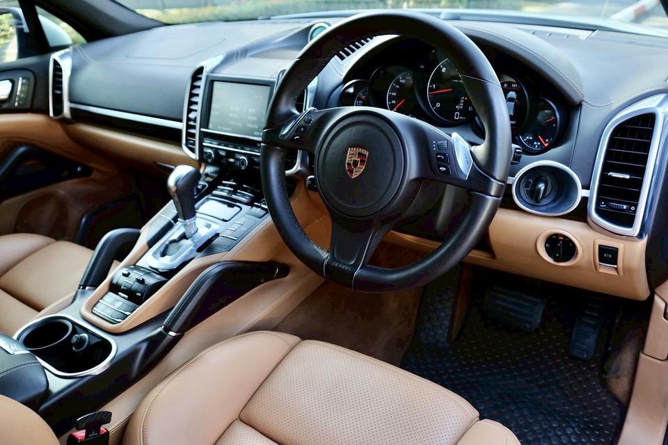Porsche Cayenne 3.0 V6 Diesel ZDL (ฝาดำ)