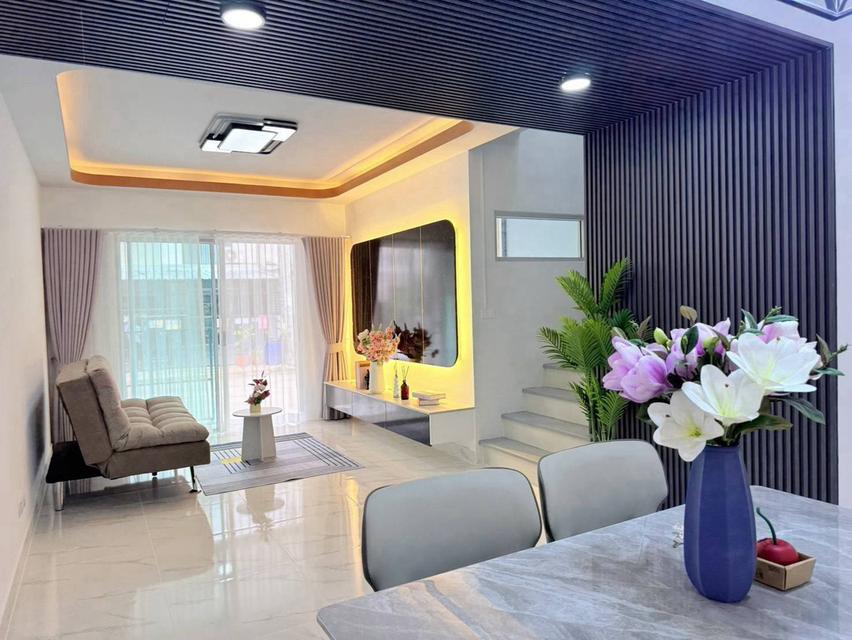 ขายบ้านรีโนเวทใหม่ทั้งหลัง 10
