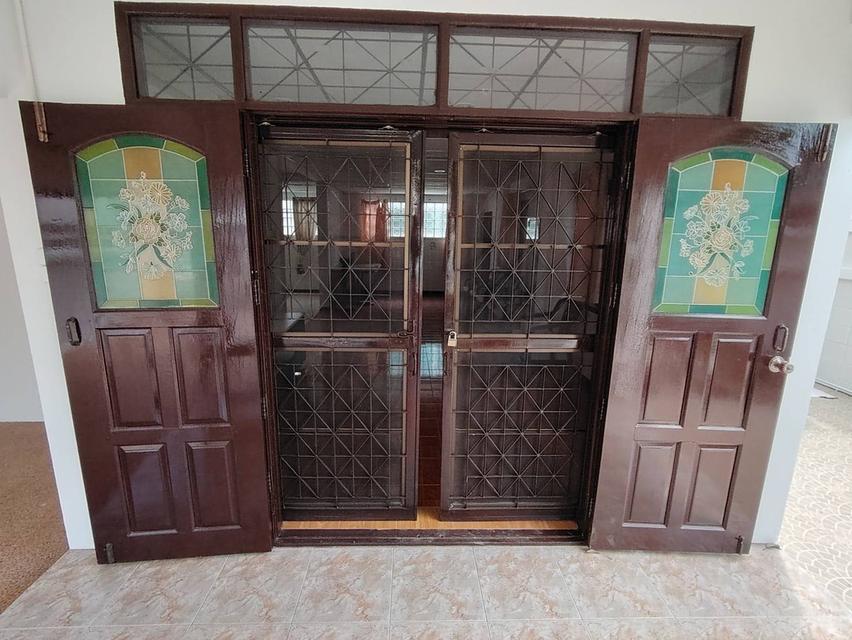 ให้เช่าหมู่บ้านวังทอง ติดถนนใหญ่ ซอยวิภาวดีรังสิต 47 บ้านแฝด 2 ชั้น มี 3 ห้องนอน 2 ห้องน้ำ 2