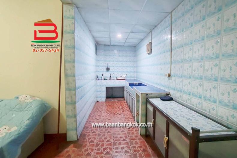 ทาวน์เฮาส์ หมู่บ้าน อยู่เจริญ 4 เนื้อที่ 23.2 ตรว. ถนนลำลูกกา ต.ลาดสวาย อ.ลำลูกกา จ.ปทุมธานี 3
