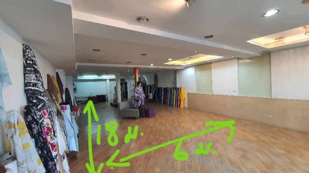 ให้เช่าชั้น 1 อาคารพาณิชย์ 2 คูหา 108 ตร.ม. ตรงข้ามตลาดยิ่งเจริญ ใกล้ BTS สะพานใหม่ 120,000 บาท/เดือน 6