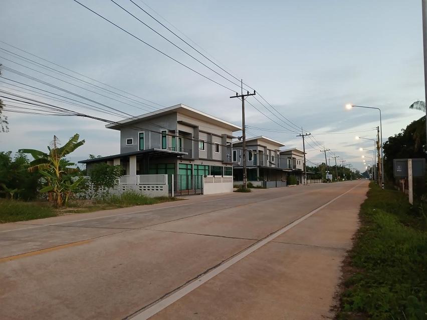 ขาย/ให้เช่า/หรือแลกเปลี่ยน ที่ดิน 3 ห้อง(66 ตร.ว.) ติดถนนสายสะพานพร้าว-ต.ตำนาน ห่างจากศาลากลางประมาณ 2 กม. อ.เมืองพัทลุง 7