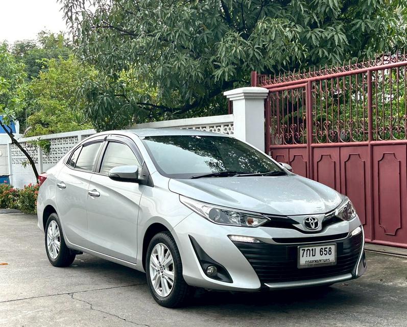 Toyota Yaris Ativ 1.2G ปี17 3