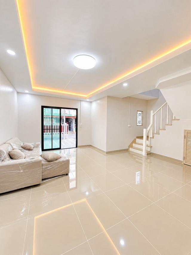 หมู่บ้านพฤกษา 30/1 ถนนบ้านกล้วยไทรน้อย ทาวน์เฮาส์ 2 ชั้น ตกแต่งใหม่พร้อมอยู่ บ้านหน้ากว้าง 6 เมตร พร้อมเฟอร์นิเจอร์ 6