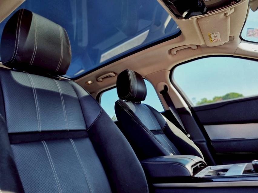 Land Rover Range Rover VELAR R-Dynamic ปี 2019 ไมล์ 3x,xxx km. 14