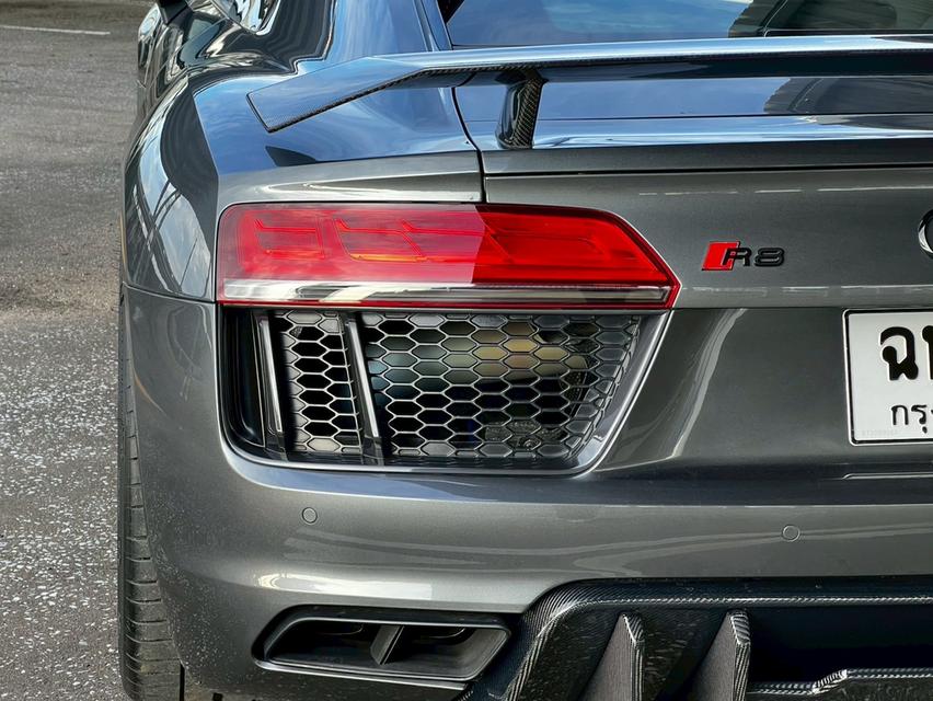 Audi R8 v10 performance 10