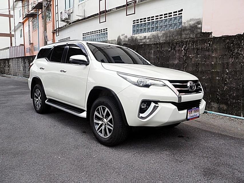 TOYOTA FORTUNER 2.4 V ปี2019