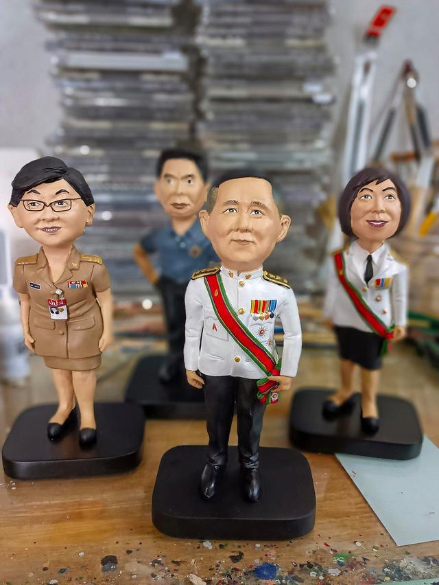 ตุ๊กตาเกษียณอายุงาน,ของที่ระลึกเกษียณงาน,ของขวัญสั่งทำ ของขวัญแฮนด์เมด