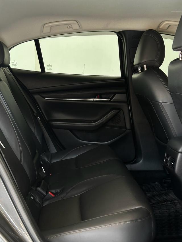 🚗Mazda3 2.0 SP ปี 2019 จด 2020☑️ รถบ้านมือเดียวป้ายแดง☑️ ไมล์เพียง 107,xxx กม.☑️ เครื่องยนต์เบนซิน 2.0 เกียร์ออโต้☑️ รูปที่ 10