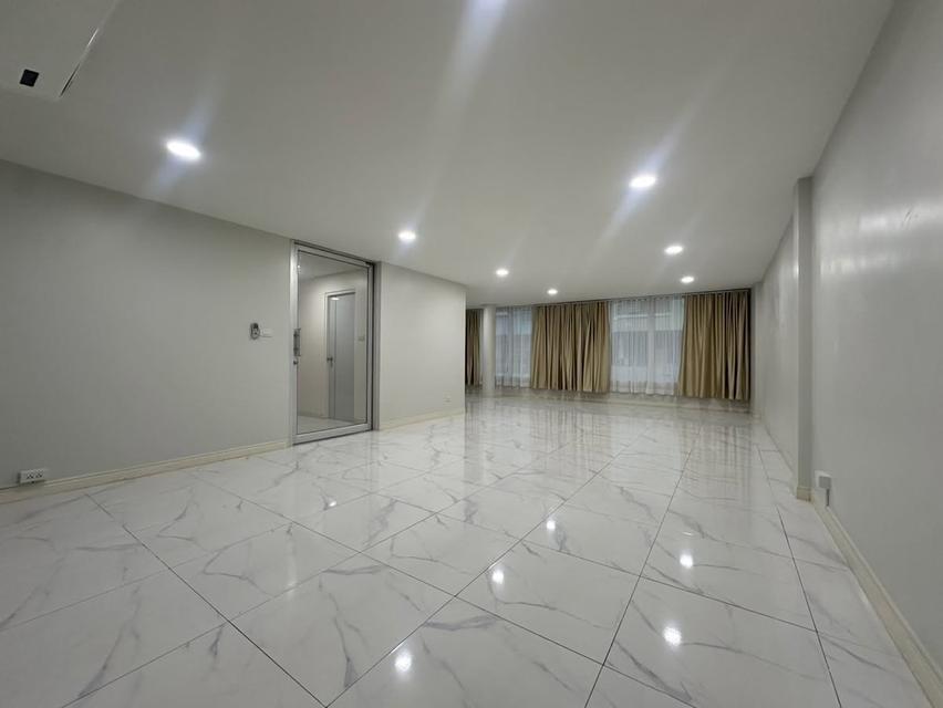 ให้เช่า โฮมออฟฟิศ 4 ชั้น สไตล์เรียบหรูโมเดิร์น 350 ตร.ม. ลาดพร้าว 80 - เหม่งจ๋าย จดทะเบียนบริษัทได้ พร้อมอยู่ทันที 8