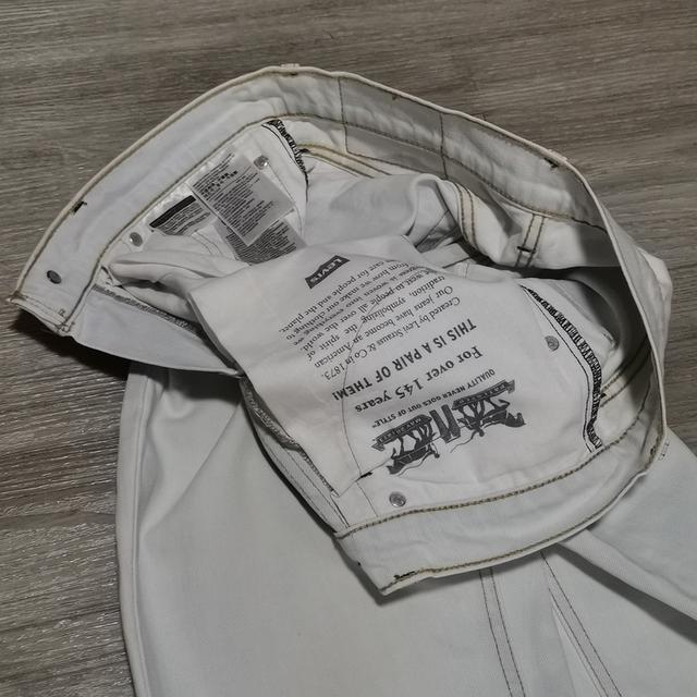 กางเกงยีนส์​ Levi's เอว​ 31​ นิ้ว