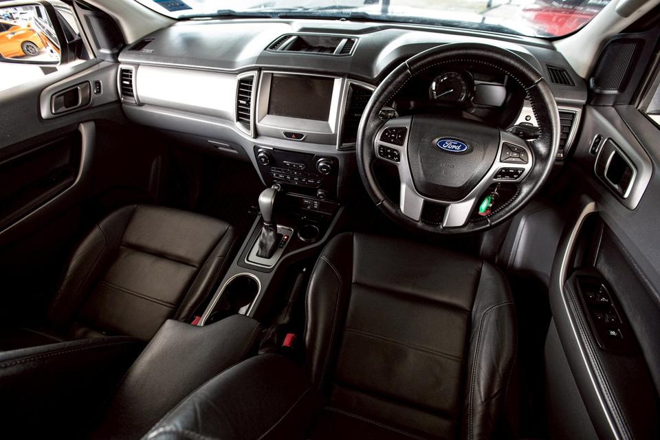 Ford Everest 2.2 Titanium ปี2017 สีดำ มือเดียวป้ายแดง 15