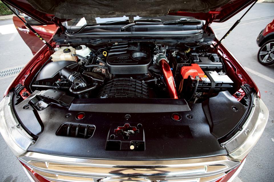 Ford Everest 2.2 Titanium ปี 2015 สีแดง รูปที่ 17