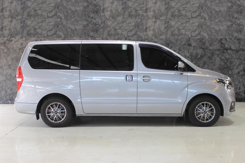 รหัสรถ JRS3950 Hyundai H1 Touring 2019 8