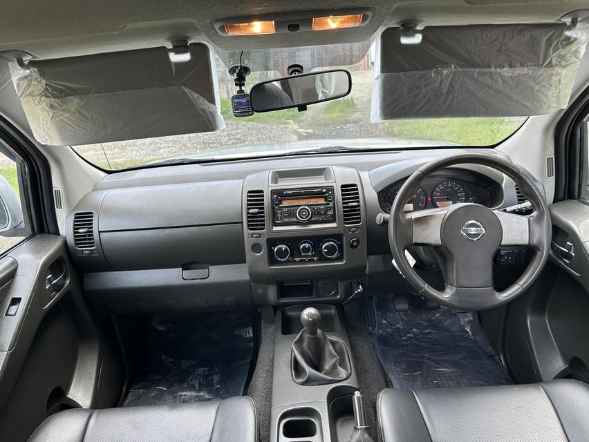 Nissan navara 2.5 SE