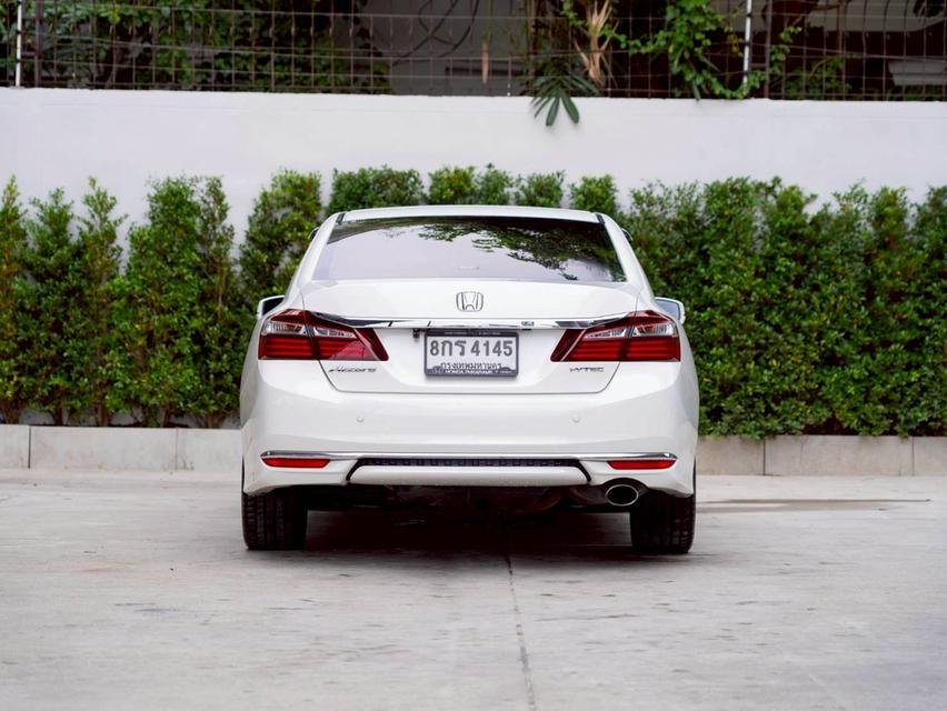 Honda Accord 2.0EL ปีจด 2019 7