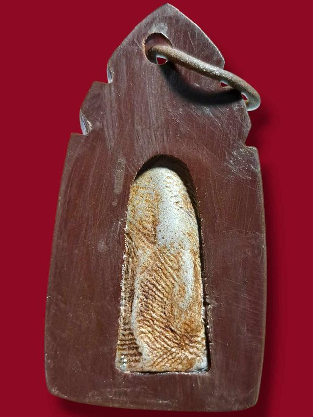 พระรอด เปิดให้บูชาจ้า 2