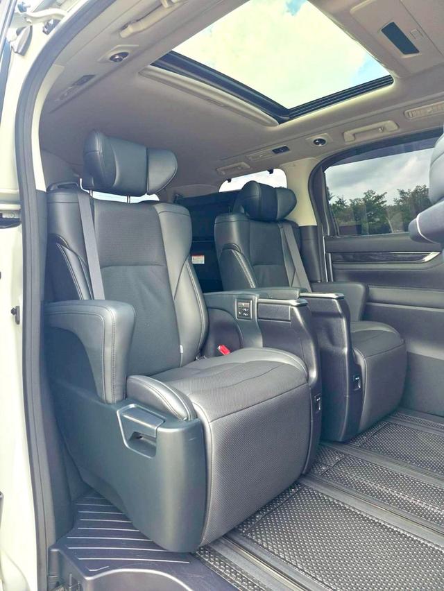 Toyota ALPHARD SRC E-Four สีขาว ปี 2018 ไมล์ 65,000 กม.  12