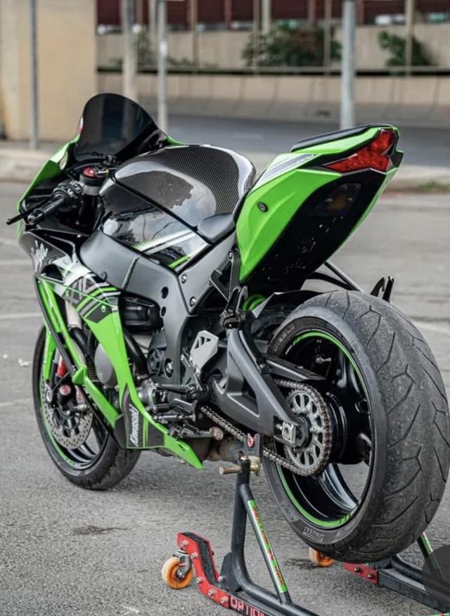 Kawasaki Ninja ZX10R สีเขียว 3