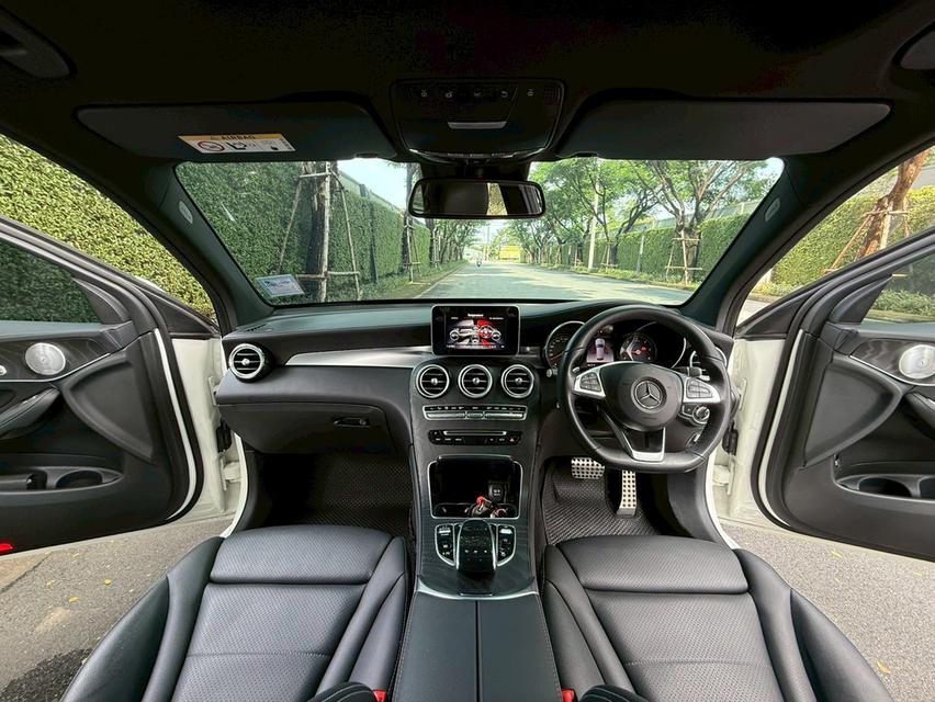 Benz GLC250 d AMG Dynamic ดีเซล สีขาว ปี 2019 รถบ้านมือเดียวป้ายแดง  ไม่เคยทำสี สีเดิม เข้าศูนย์ทุกระยะ  ป.1 เหลือๆ สภาพพร้อมใช้สุดๆ รูปที่ 6