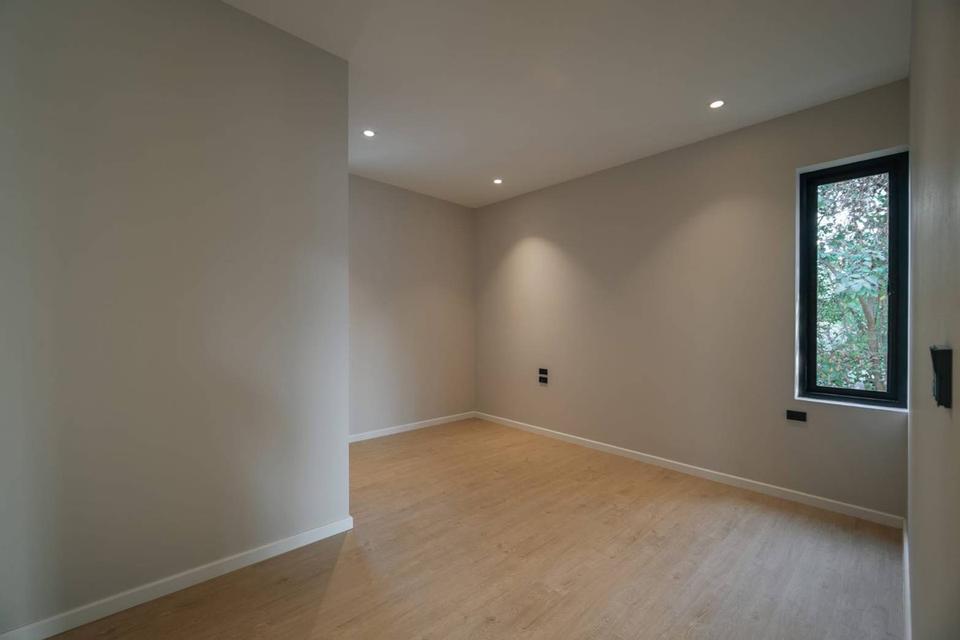 🏠 ขายบ้านเดี่ยว 2 ชั้น 5 นอน 5 น้ำ เพียง 10.9 ลบ. สวยคุ้มพร้อมอยู่! ✨ 10