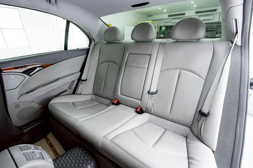 BENZ E-CLASS E200 1.8 NGT เบนซิน+CNG  2008  15