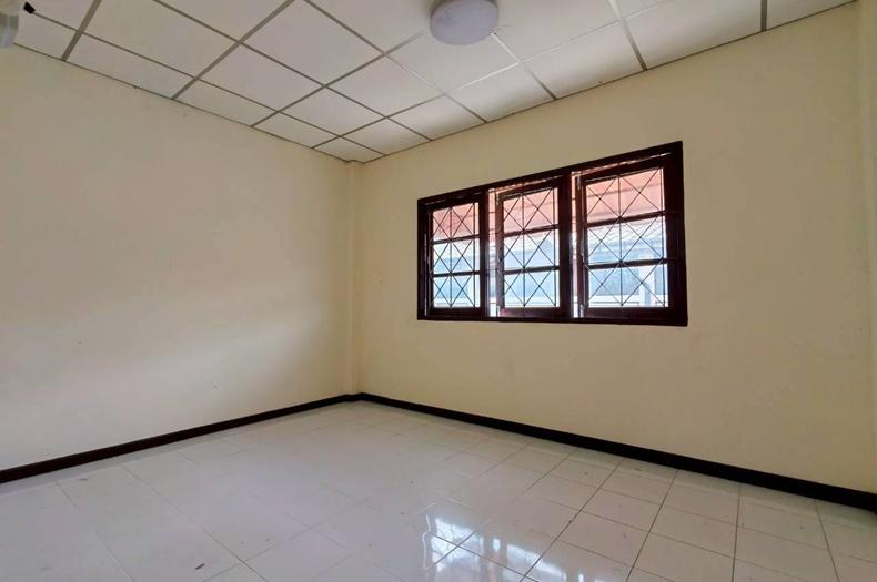 ขาย/เช่า ทาวน์โฮม เนื้อที่ 16 ตร.ว. หมู่บ้านฉัตรณรงค์วิลล่า 5, ใกล้ตลาดชัชวาล ถนนลำลูกกา(คลอง7) ตำบลบึงคำพร้อย อำเภอลำลูกกา ปทุมธานี 16