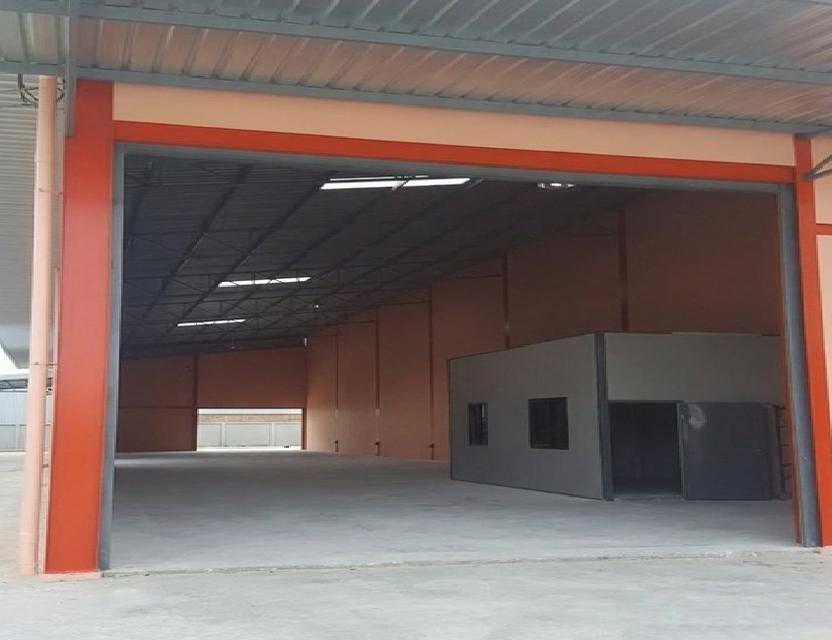 ให้เช่าโกดัง พร้อมสำนักงาน สภาพใหม่ / ซอยบางปลา 2 (ธนสิทธิ์) เทพารักษ์ กม. 14 / พื้นที่โกดัง 420 ตารางเมตร / พื้นที่รอบ ๆ อาคาร 295 ตารางวา 3