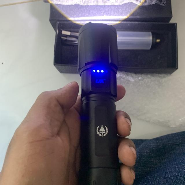 ไฟฉาย สำหรับเดินป่า หรือใช้ฉุนเฉิน 10