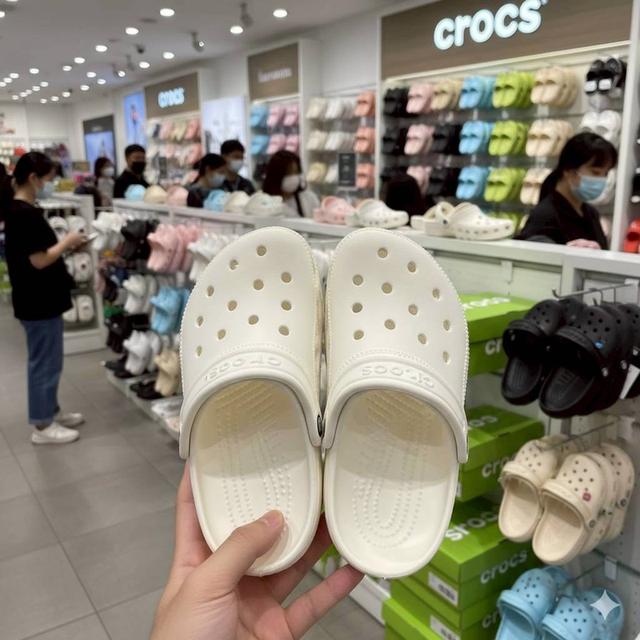 รองเท้าหัวโตแฟชั่นคร็อค 2