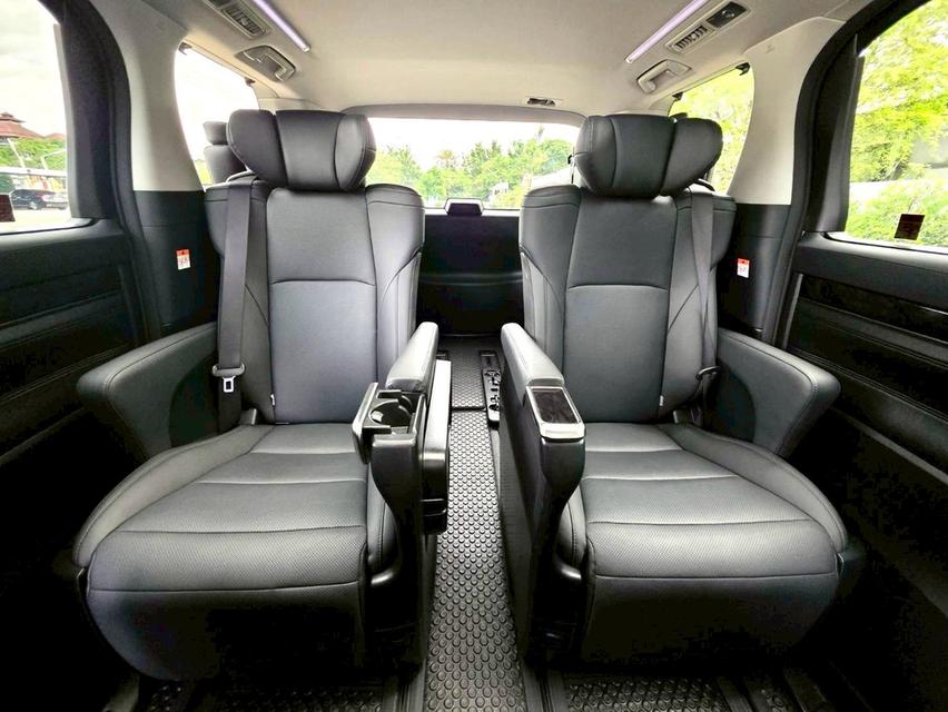 Toyota ALPHARD 2.5SC PACKAGE สีดำ ปี 2023 ไมล์ 44,000 กม.  14