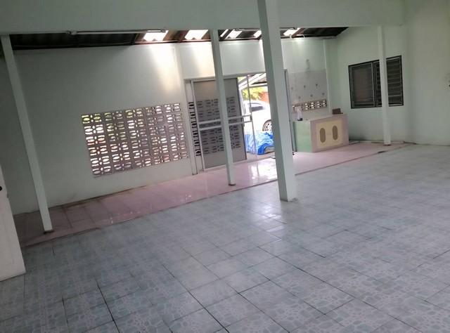 บ้านชั้นเดียว ให้เช่า 100ตรว. เหมาะทำเป็นที่เก็บสินค้า ไลฟ์สด อยู่ถนนสุทธิสาร ใกล้MRTเพียง1กิโล 5