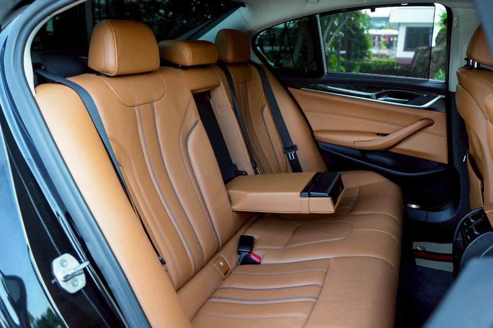 รหัสรถ CBL2364 BMW 520d Sport G30 AT 2018 13