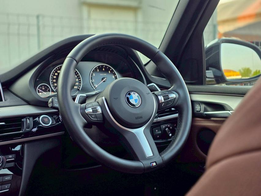 รหัสรถ NC1133 📍 BMW✳️ X5 xDrive40e M Sport [F15] รูปที่ 16