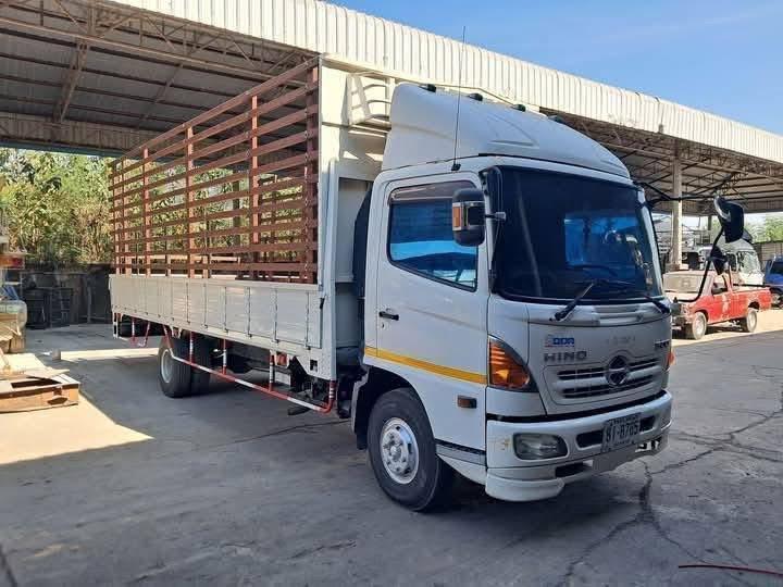 รถบรรทุก 6 ล้อ Hino FC9J ปี 56