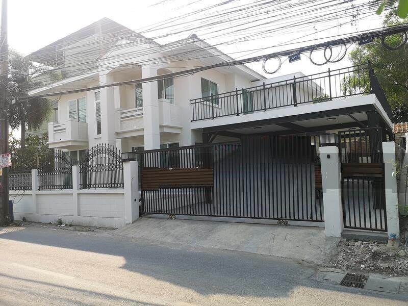 ขายด่วนบ้านเดี่ยว2ชั้นบ้านสร้างเอง 67 ตร.ว. 5นอน ย่านรามอินทรา39 วัชรพล สุขาภิบาล5 ตกแต่งสวยพร้อมอยู่ ใกล้MRTรามอินทรากม.4 1