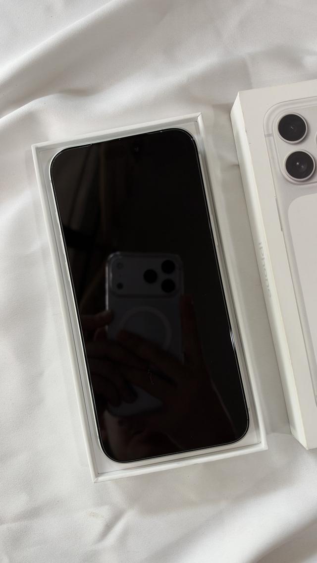 Iphone 17pm 512gb silver รูปที่ 2